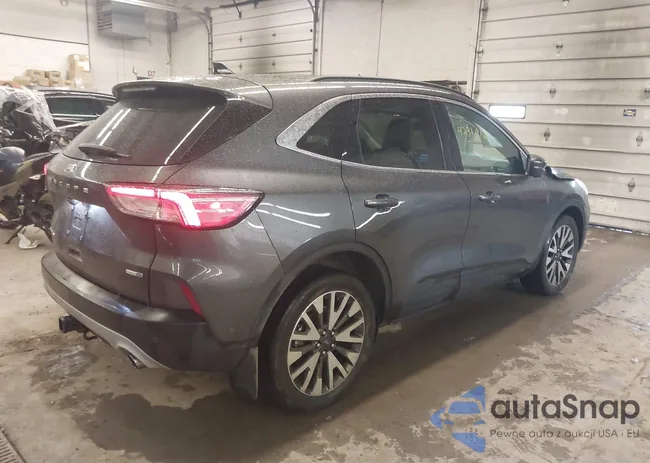 1FMCU9J95LUA39338: 42319122