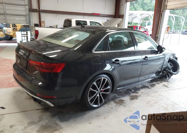 WAUC4AF4XJA002946: 42319173