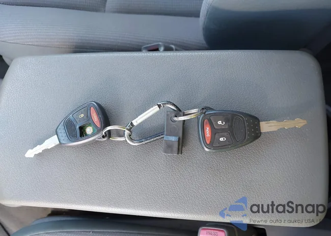 1D8HB38P76F186093: 42320221