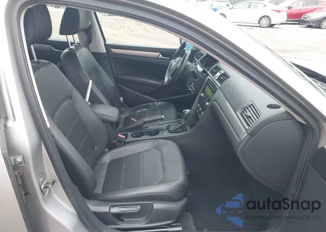 1VWAP7A38EC019075: 42320576