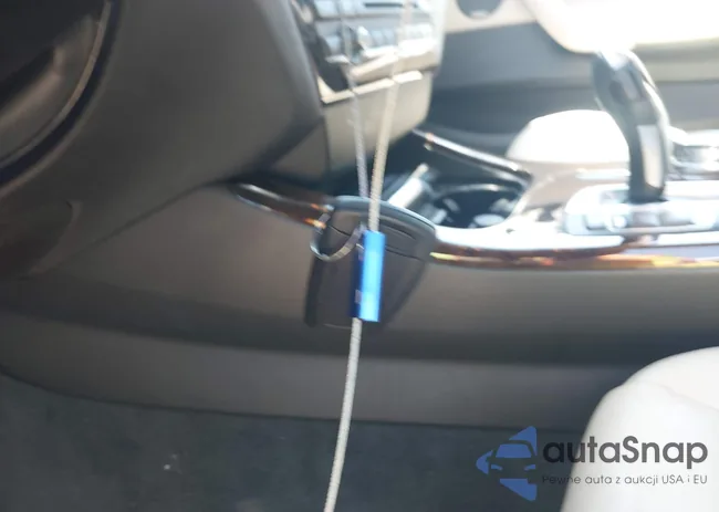 5UXWX9C55F0D61011: 42320604