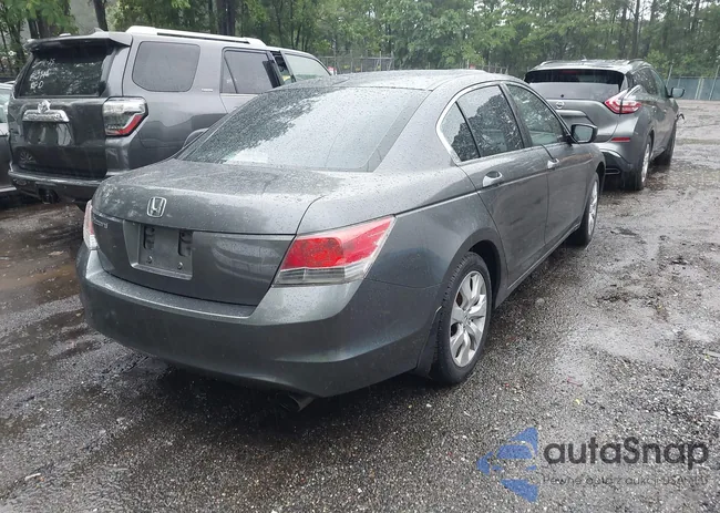 1HGCP26808A091621: 42320745