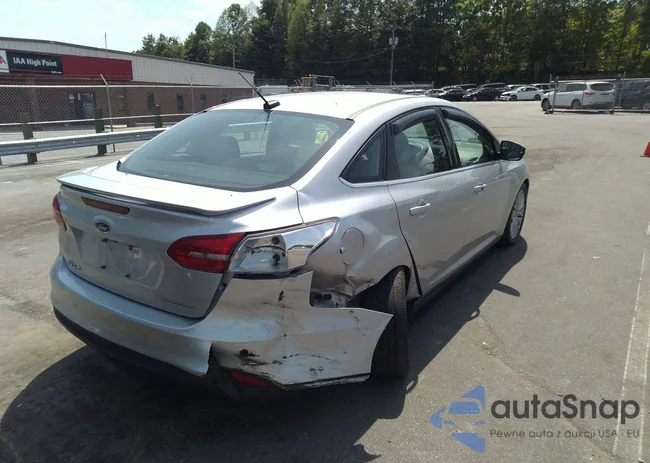 1FADP3J26JL280723: 42319900