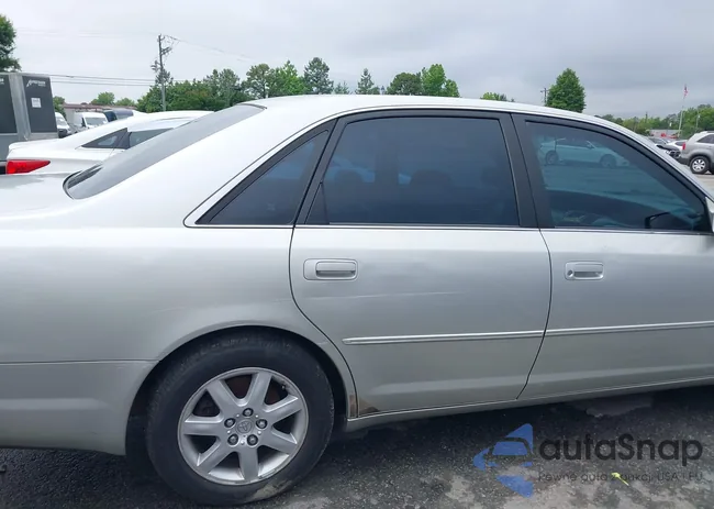 4T1BF28B3YU075445: 42320003