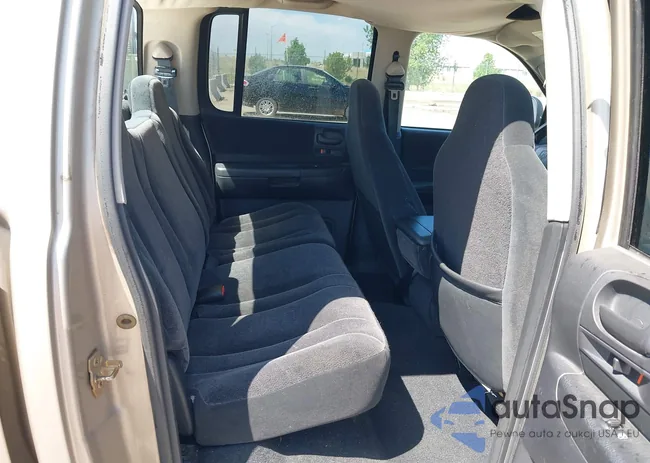 1B7HG48N32S644931: 42320007