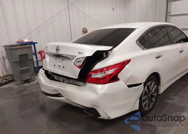 1N4AL3AP4HC215857: 42320118