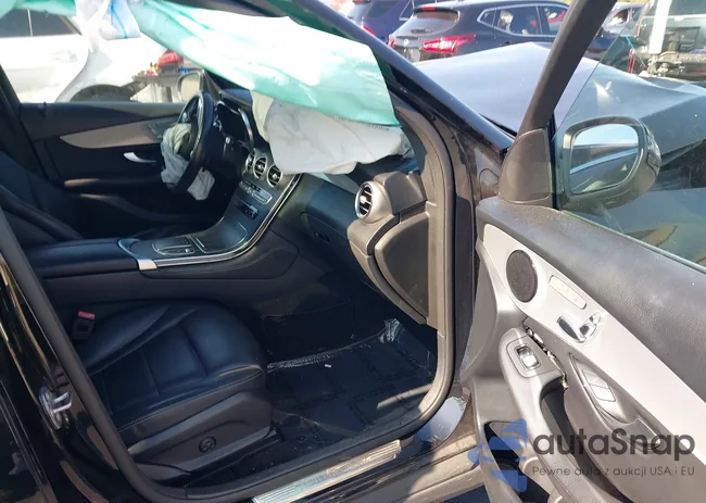 W1N0G8DB1LF791414: 42321131