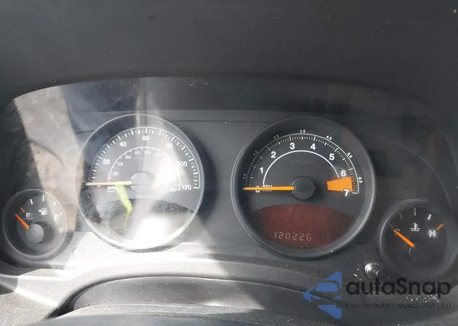 1C4NJPFAXED731773: 42321161