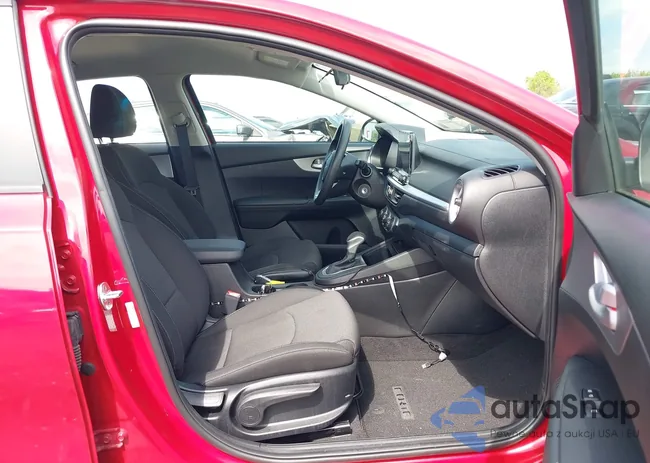 3KPF24AD8PE504553: 42322187