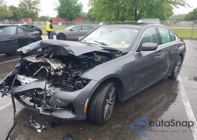 3MW5R7J02L8B11434: 42322298