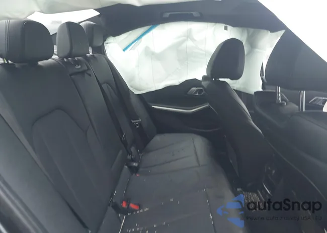 3MW5R7J02L8B11434: 42322298