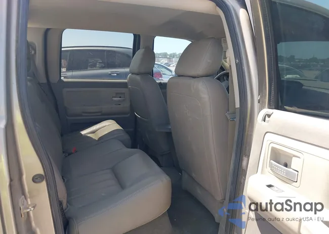 1D3HW58J86S611250: 42322496