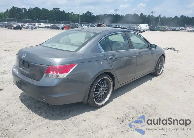 1HGCP26809A085819: 42321782