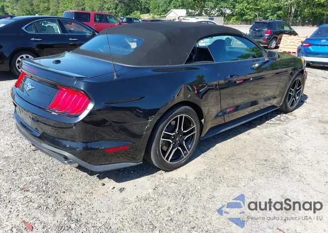 1FATP8UH6J5111444: 42321788