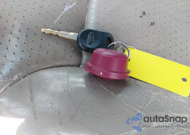 2LMDU68C77BJ15873: 42321790