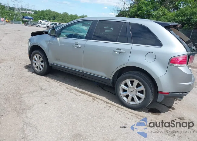 2LMDU68C77BJ15873: 42321790