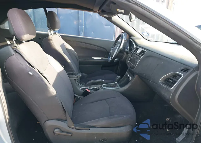 1C3BCBEGXCN261567: 42321908