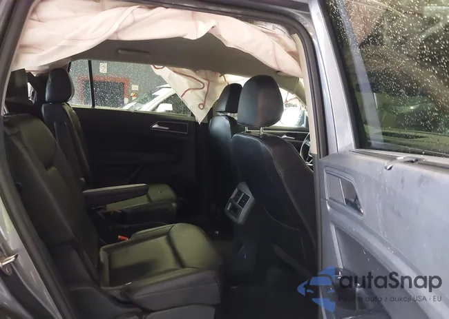 1V2LR2CA5JC521085: 42322031