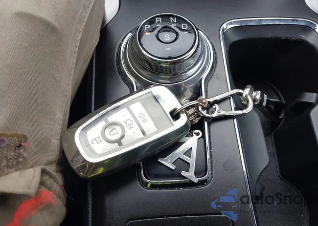 3FA6P0HD2HR309418: 42323258