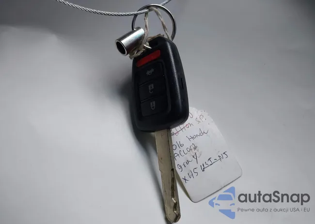 1HGCR2F39GA183615: 42323372