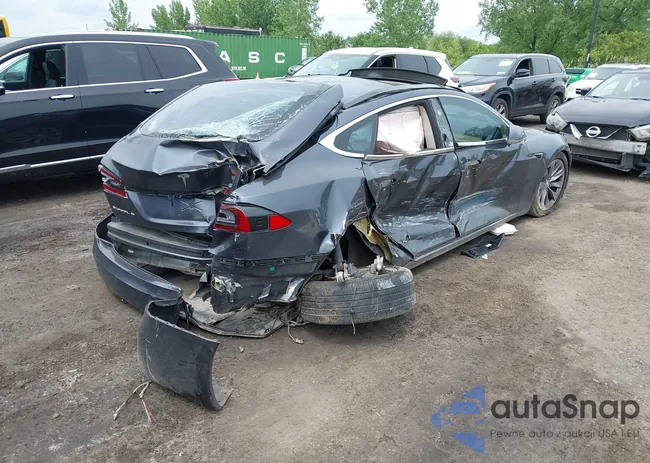 5YJSA1E24JF273998: 42323517