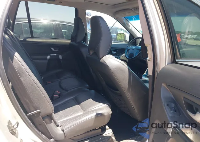 YV4982CY3A1532736: 42323537