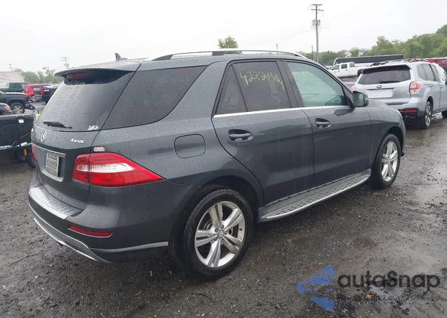 4JGDA5HB2CA010878: 42323589