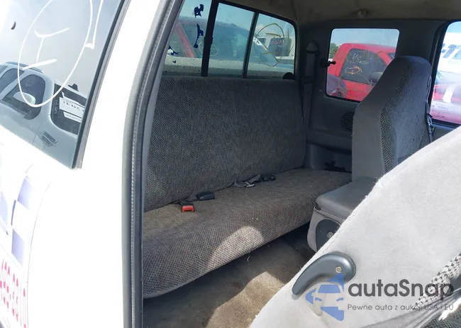 3B7HF12Y2XG116753: 42323719