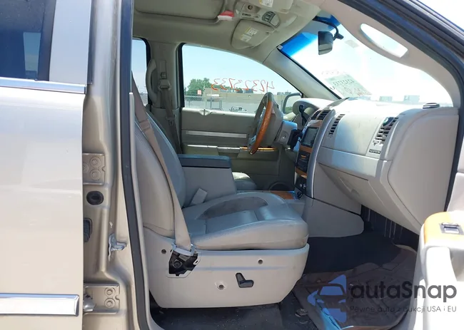 1A8HW58258F136498: 42323733