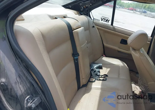 WBACB3326RFE17056: 42322945