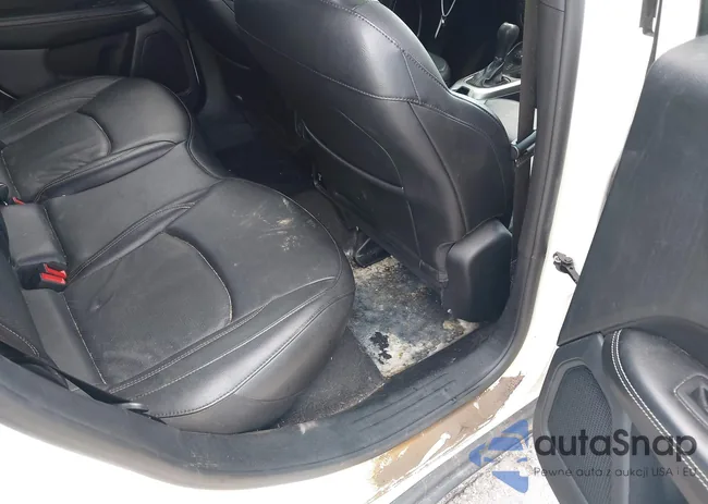 3C4NJDEB9MT516631: 42322984