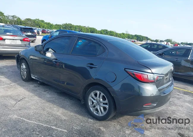 3MYDLBYVXHY192261: 42323093