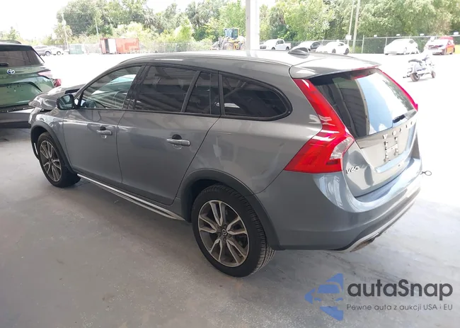 YV440MWK6J2048820: 42323114