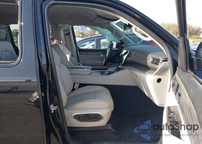 1C4SJSBP7PS552833: 42323132