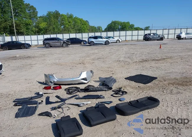 3KPF24AD3LE234805: 42324211