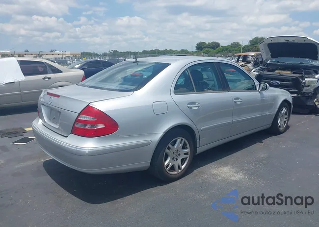 WDBUF65J95A641555: 42324325