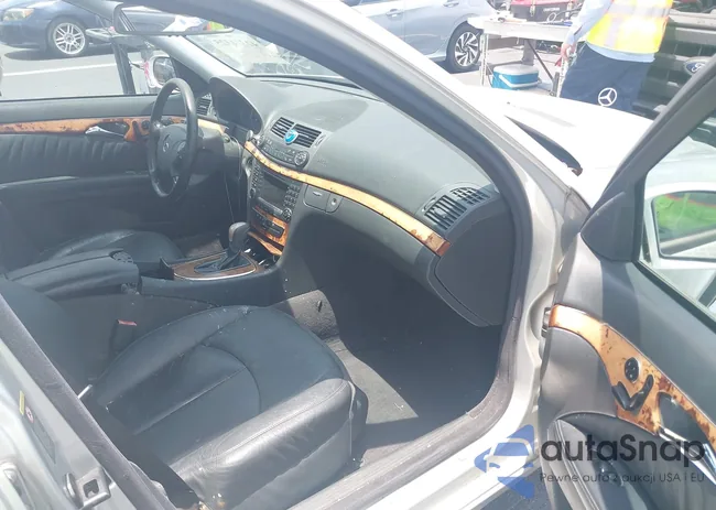 WDBUF65J95A641555: 42324325