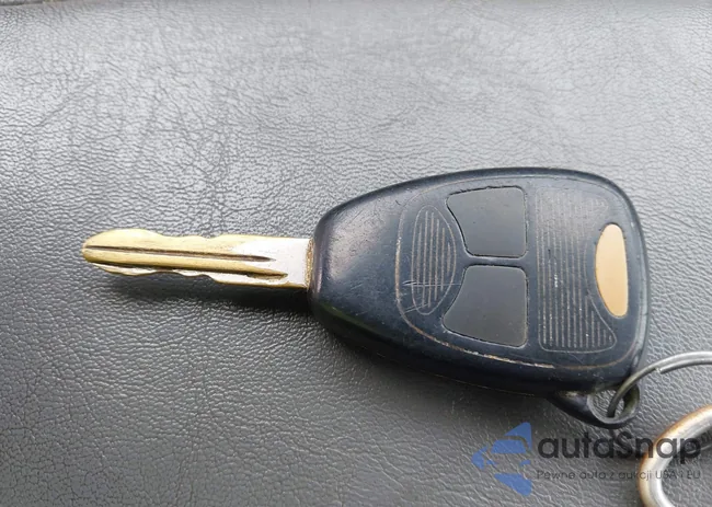 1D7HA18218J201347: 42324472