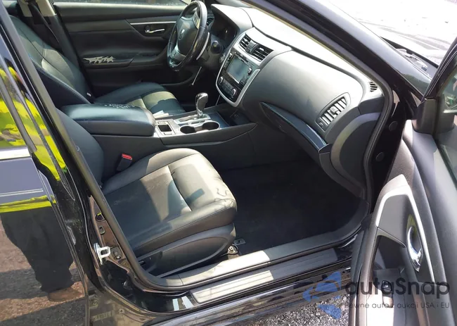 1N4AL3AP0JC187335: 42324475