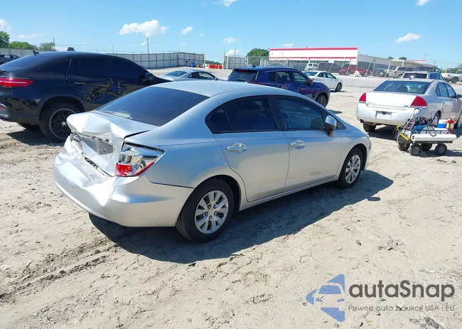 2HGFB2F57CH602477: 42324577