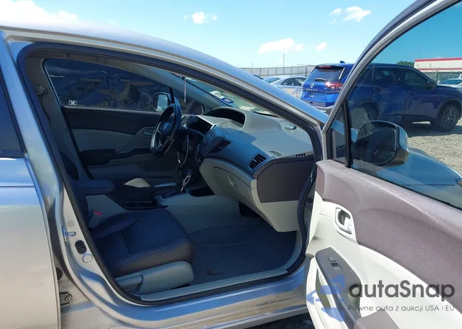 2HGFB2F57CH602477: 42324577