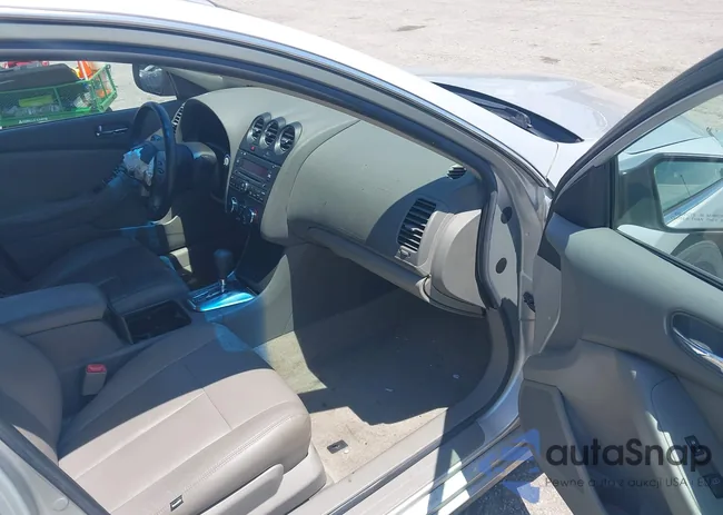 1N4AL2AP3BN510714: 42324732