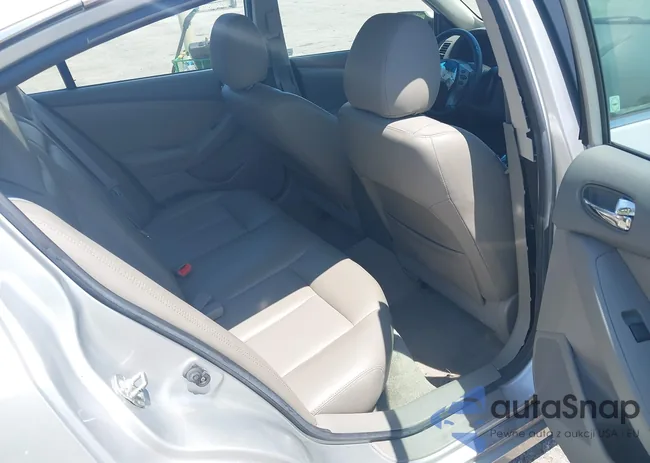 1N4AL2AP3BN510714: 42324732