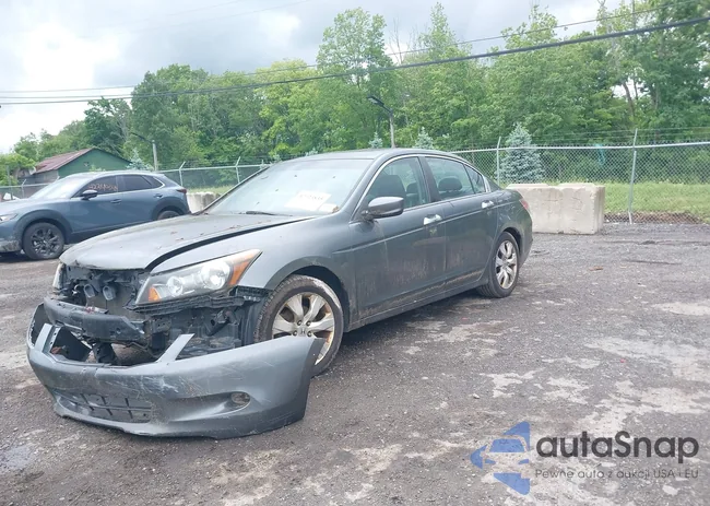 1HGCP3F80AA005218: 42323835