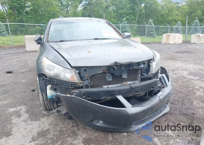 1HGCP3F80AA005218: 42323835