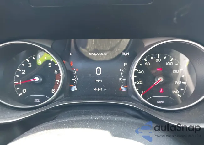 3C4NJCEB4MT564077: 42323844