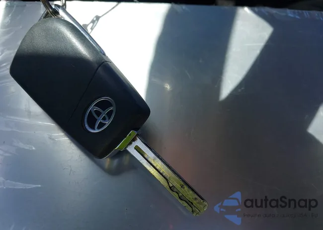 4T1B11HK8JU123780: 42323857