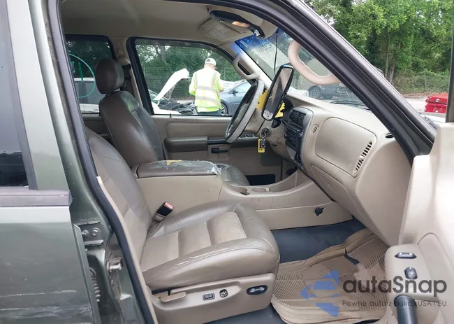 1FMZU67E03UB99141: 42323864