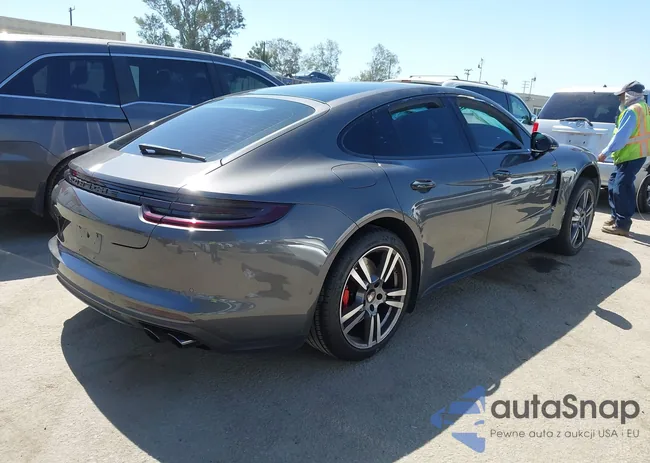 WP0AF2A70JL140236: 42323921