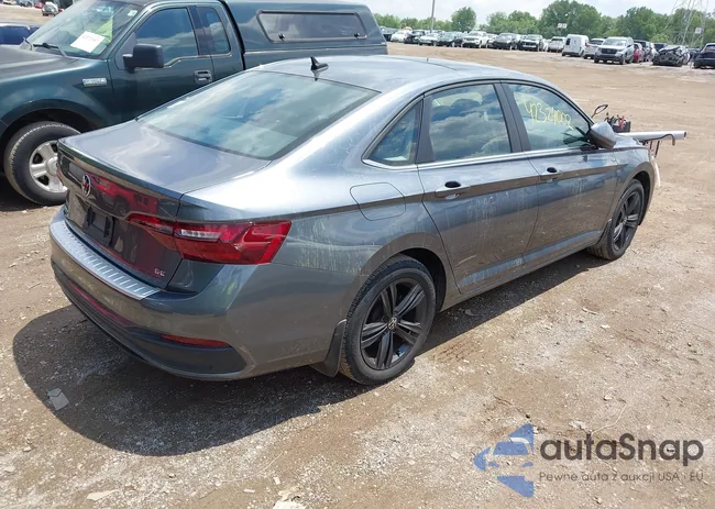 3VW7M7BU9PM003320: 42324002